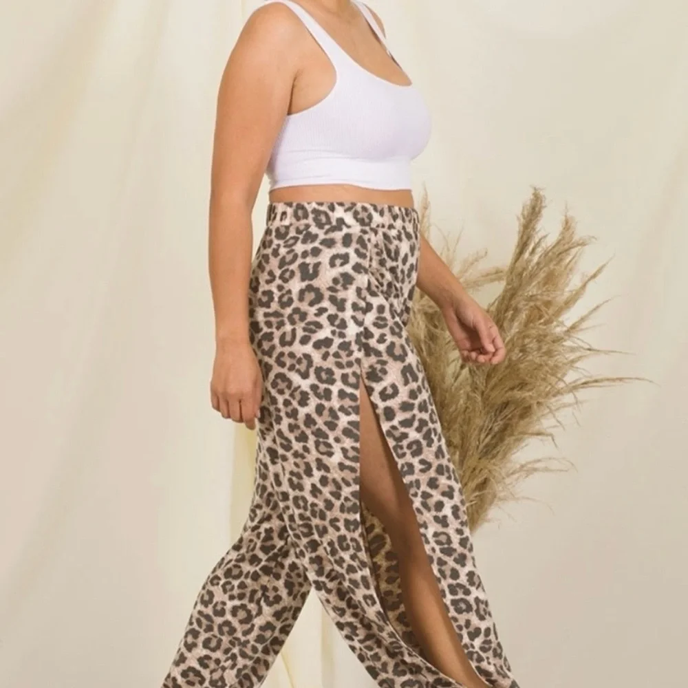 Zenana Leopard Print‎ High-Slit Pants
